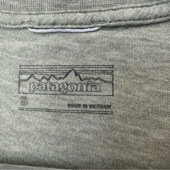 Patagonia men’s t-shirt - Picture 4 of 7